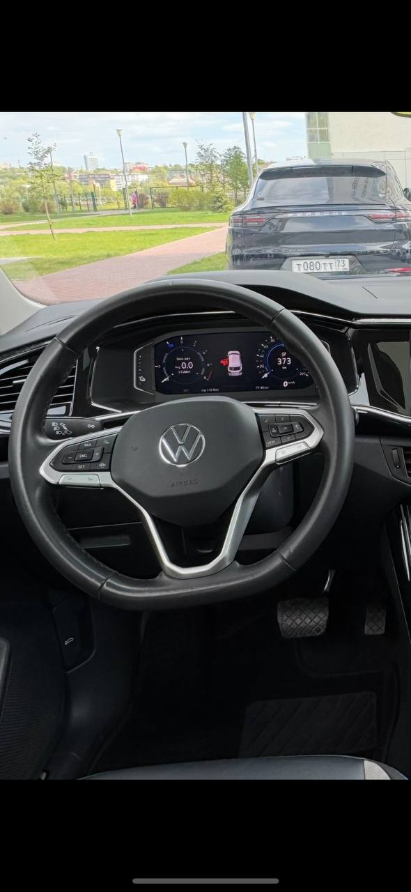 Фото из Telegram: Замена руля Volkswagen Tayron GTE дорест на сенсорный руль с адаптивом и подогревом